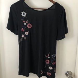 Charcoal floral embroidered tee with a low back
